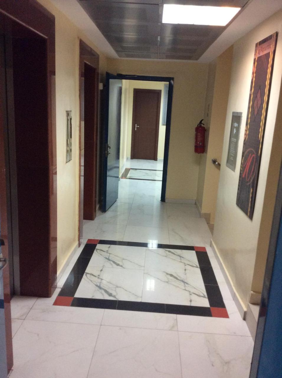 Djeug'Appart Hotel Яунде Экстерьер фото
